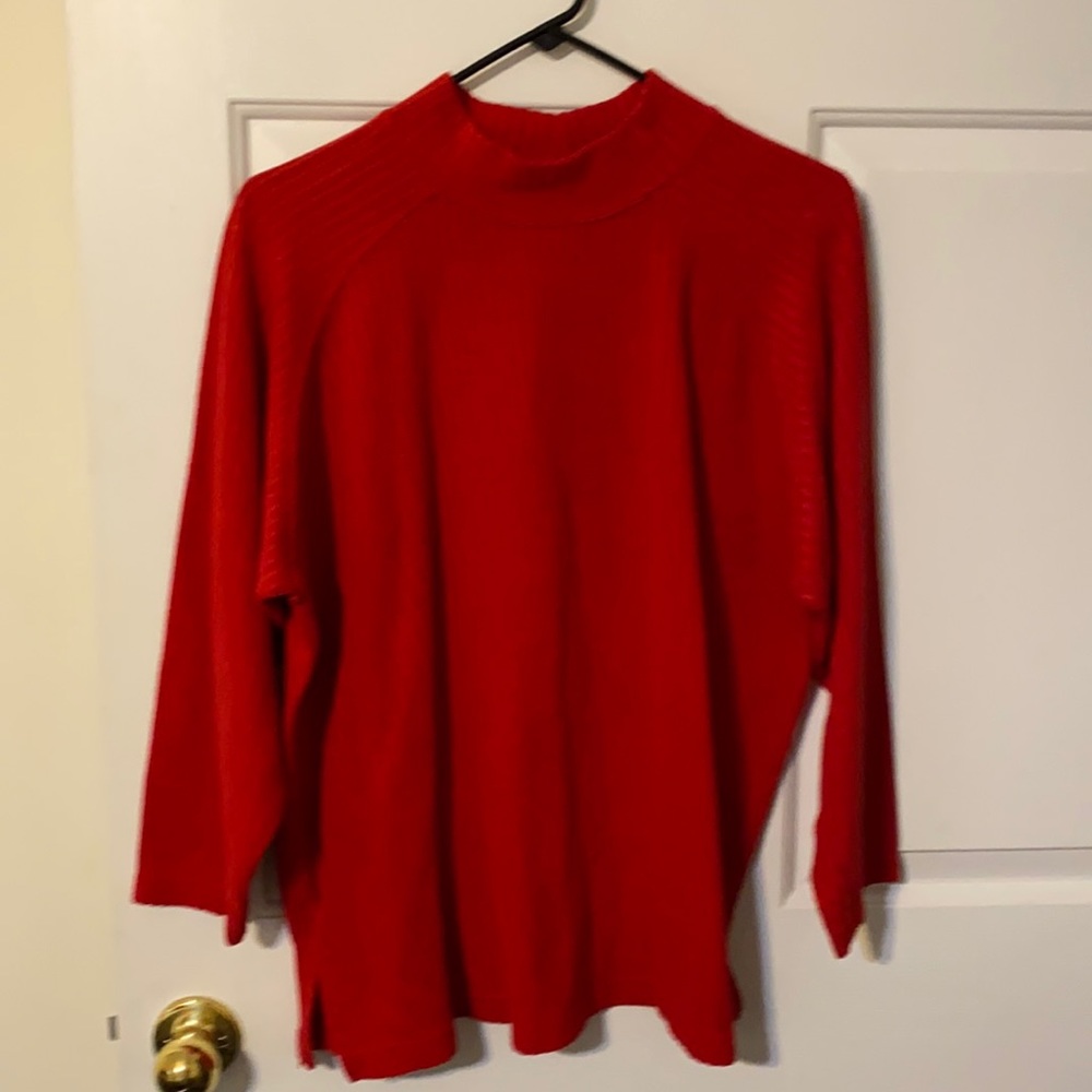 Classic Elements Woman. 1X. Sweater top.